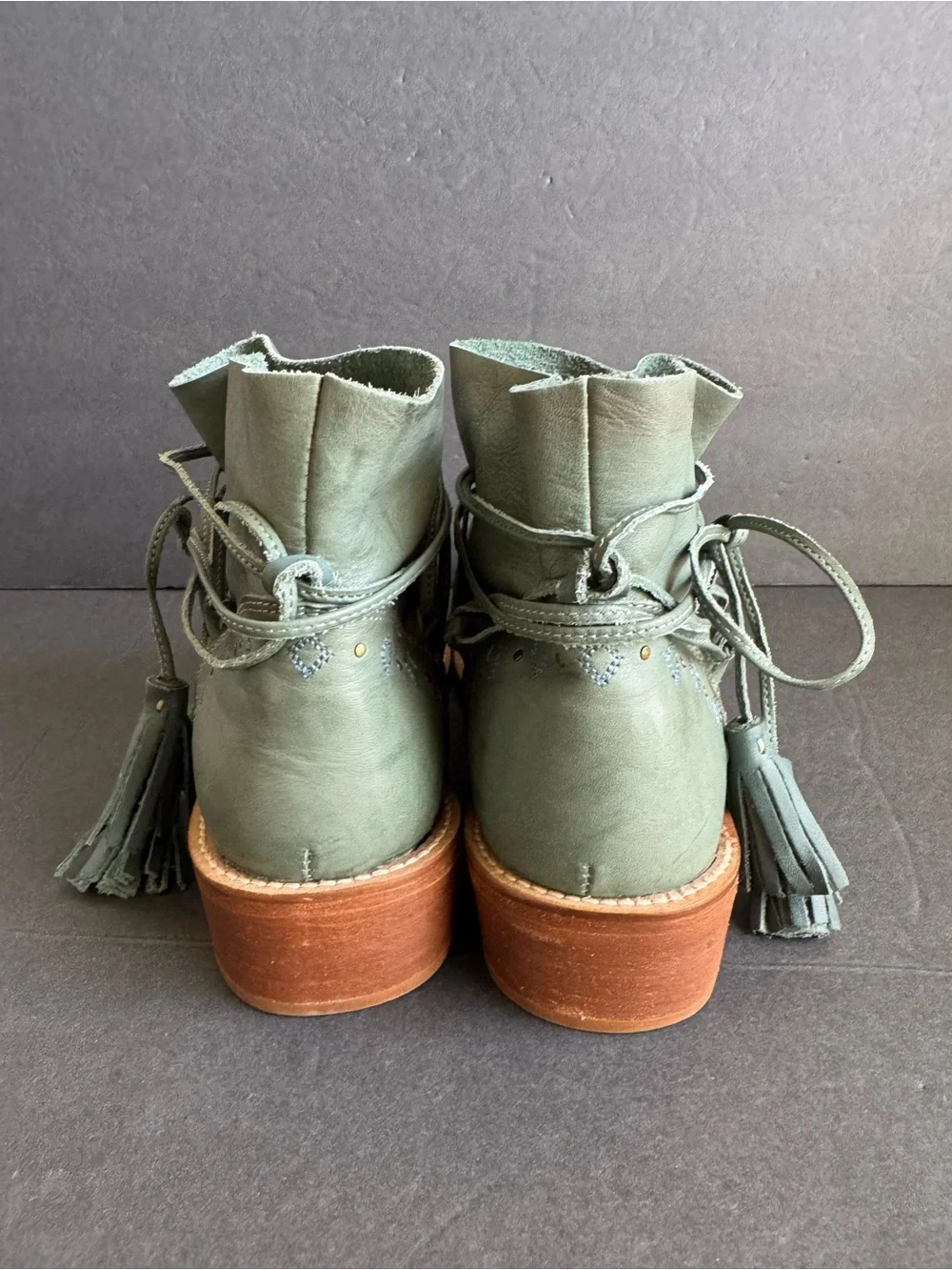 Musse & Cloud Green Blue Leather Ankle Boots Embroidered Tie‎ Tassel Womens 10